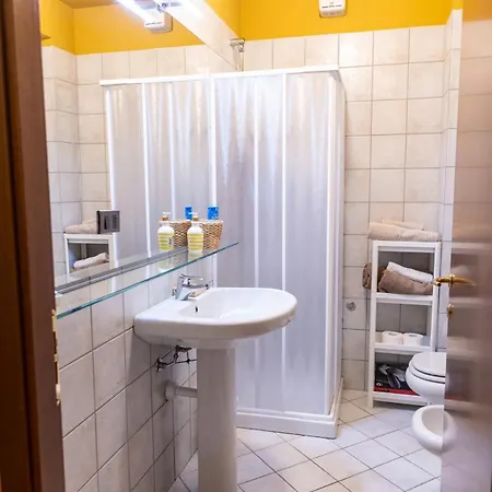 Con Vista Su Piazza Vittorio Alfieri 아파트 *